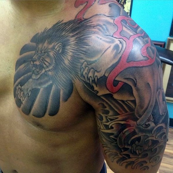 日本传统黑白狮子半甲纹身图案