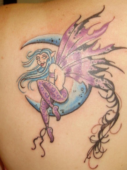 蓝月亮和精灵纹身图案
