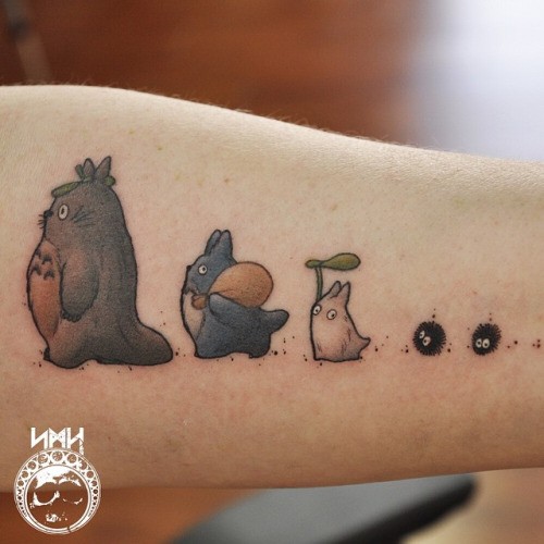 可爱的彩色卡通龙猫小煤球纹身图案