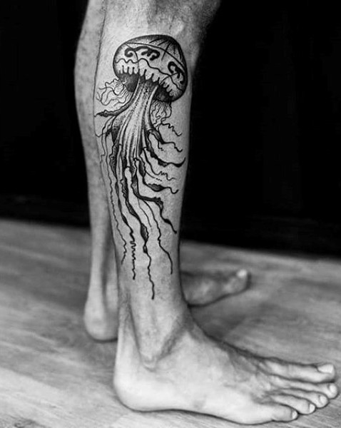 小腿有趣的黑白水母纹身图案