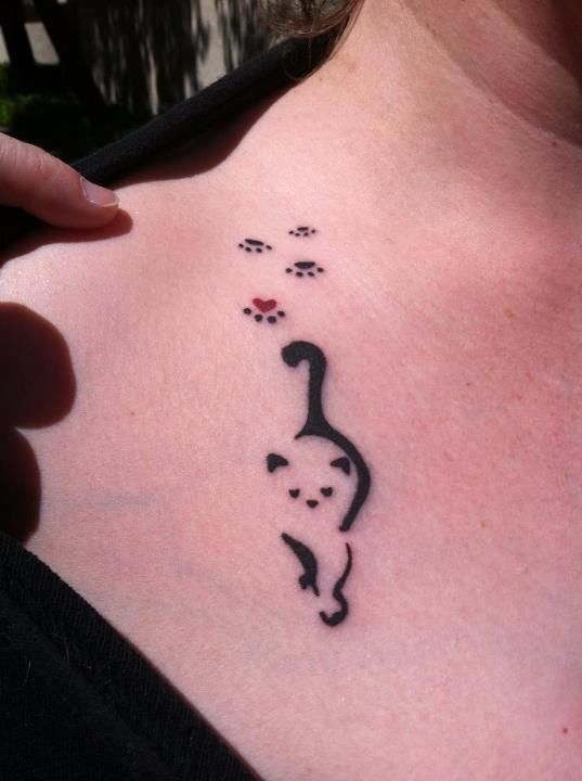 简约的猫爪印纹身图案
