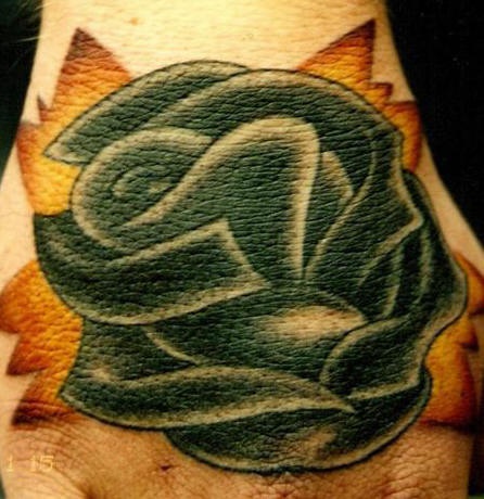 手背黑色玫瑰经典纹身图案