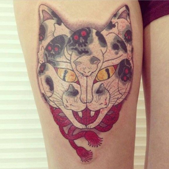 大腿创意的多只猫组合纹身图案