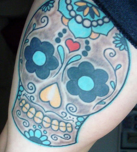 大腿蓝色墨西哥风格骷髅纹身图案