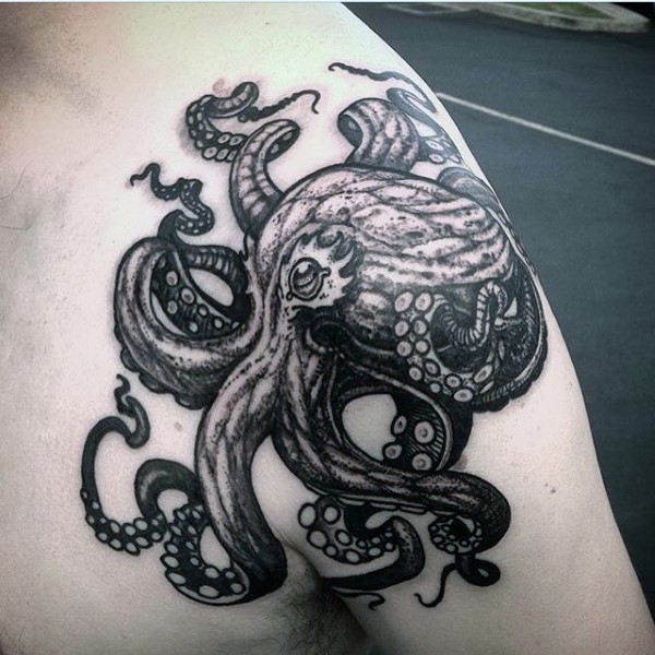 肩部个性黑白章鱼纹身图案