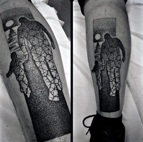 小腿黑色点刺手绘父亲和儿子纹身图案
