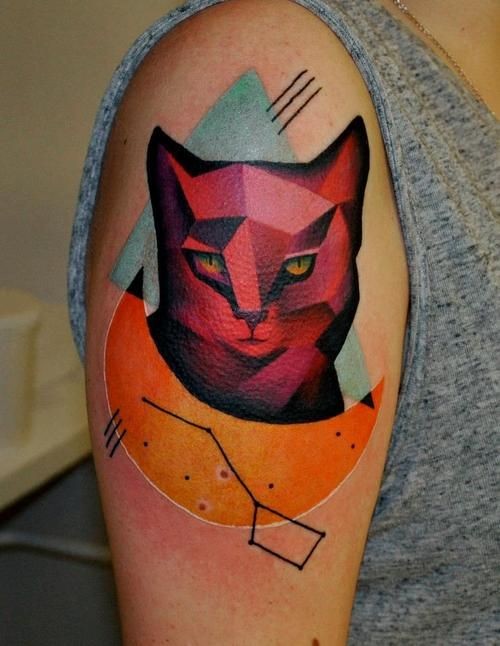 鲜艳颜色的猫纹身图案