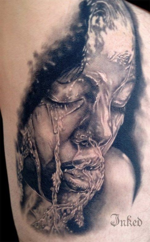 惊人的黑灰女子肖像和水纹身图案