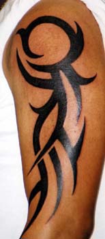 手臂经典部落标志纹身图案