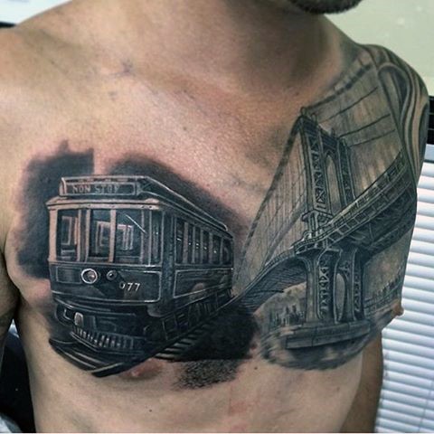 胸部非常逼真的黑灰火车纹身图案