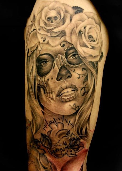 墨西哥式黑白女性肖像玫瑰纹身图案