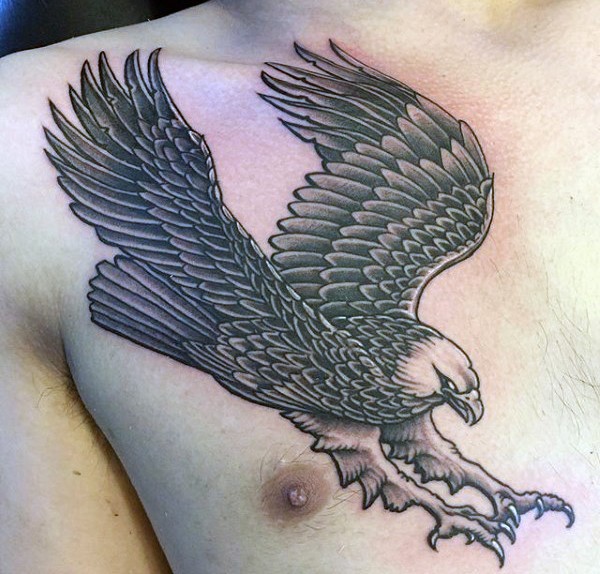 胸部好看的黑灰鹰纹身图案