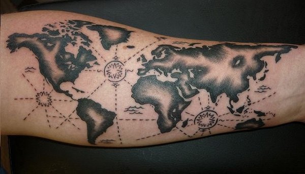 手臂黑色世界地图与有趣的符号纹身图案