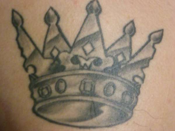 皇冠黑色纹身图案