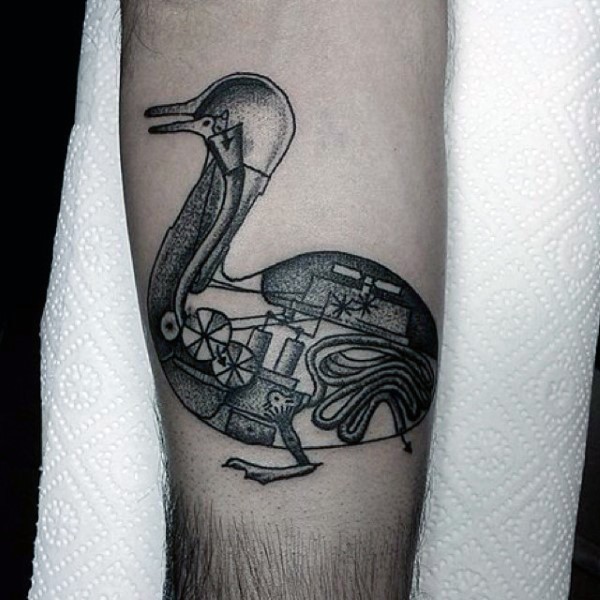 小臂点刺风格黑色机械鸭子纹身图案