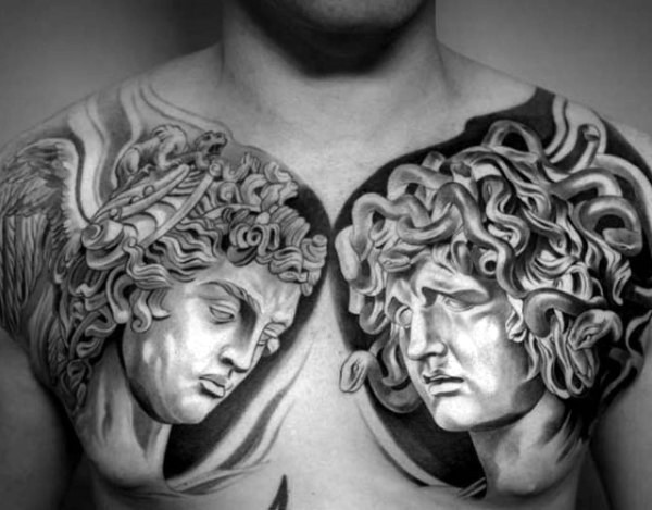 胸部两侧黑灰美杜莎雕像纹身图案