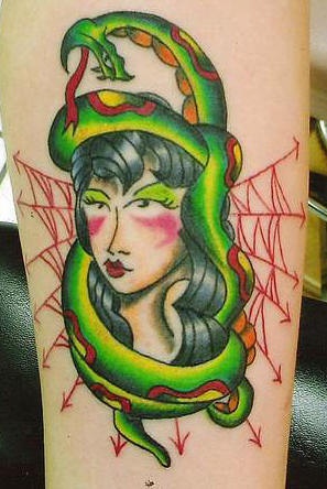 蛇和女孩蜘蛛网手绘风格纹身图案