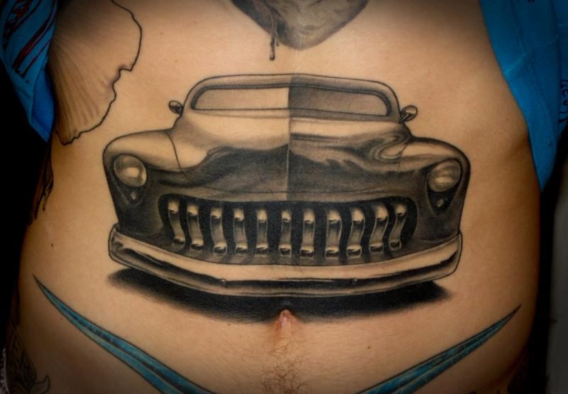 腹部黑灰汽车纹身图案
