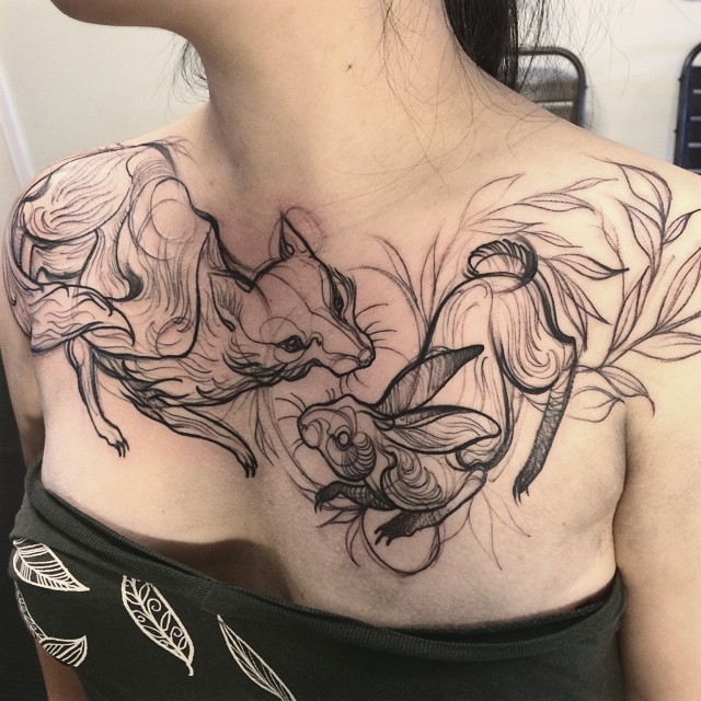 胸部奇妙的萧条野兔和狐狸纹身图案