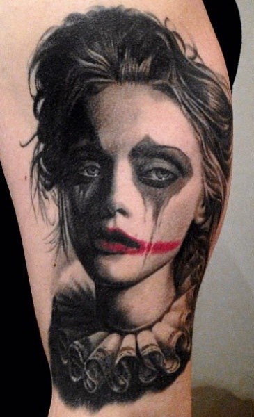 可爱的悲伤小丑女孩纹身图案