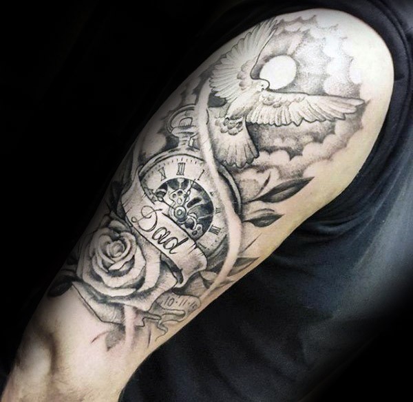 大臂纪念式黑灰鸽子时钟和玫瑰纹身图案