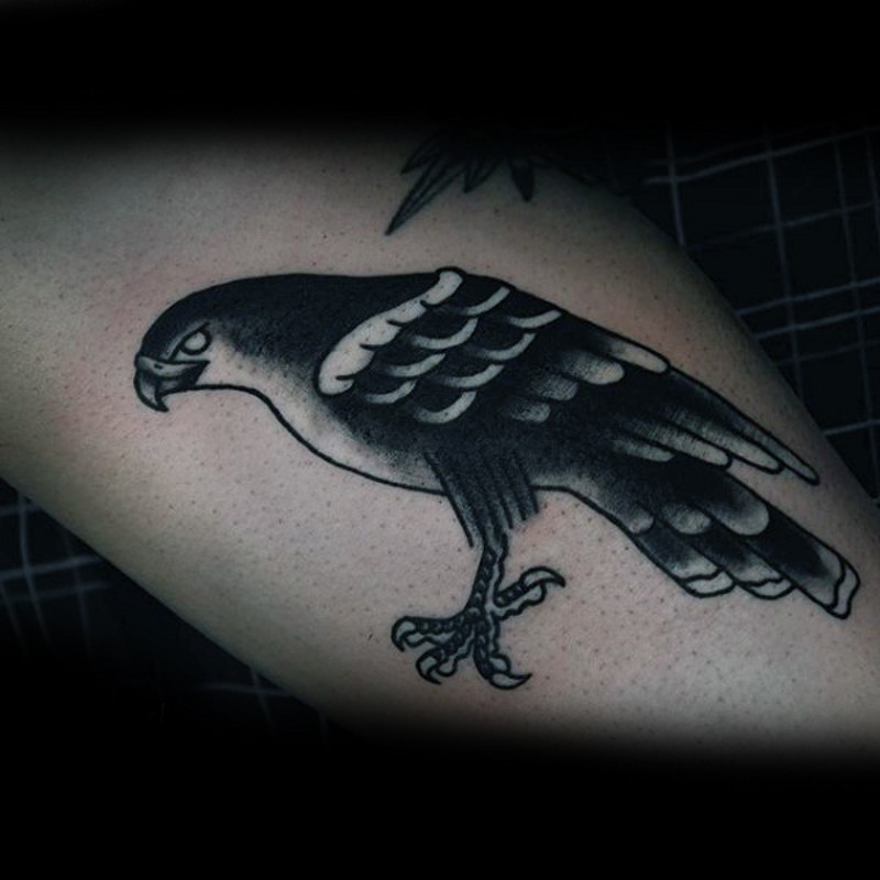 印度土著简单的黑色鹰纹身图案