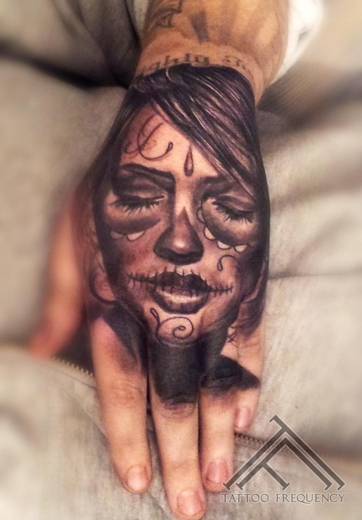 手背黑灰墨西哥传统女性肖像纹身图案