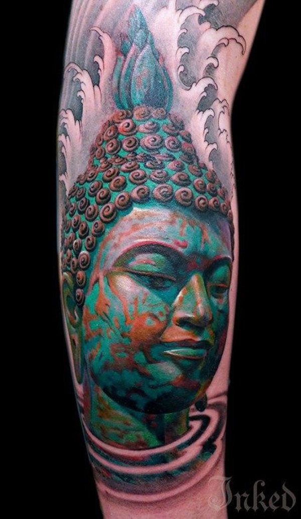 手臂彩色壮观的如来佛祖雕像纹身图案