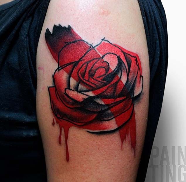 肩部彩色个性红玫瑰花纹身图案