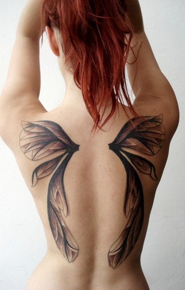 女生背部一对可爱的翅膀纹身图案