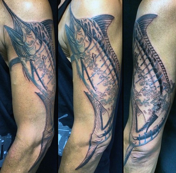 男性手臂海洋钩鱼纹身图案