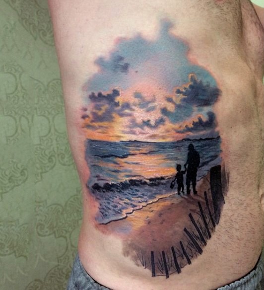 侧肋甜蜜的海岸与父子纹身图案