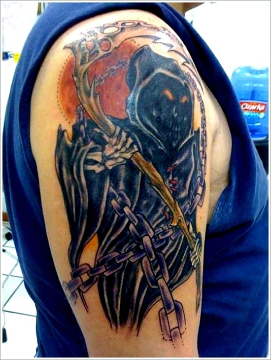 大臂幽灵般的死神纹身图案