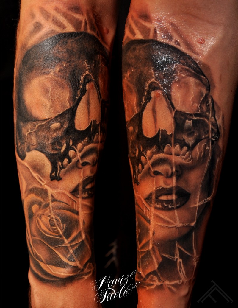 手臂恐怖风格骷髅与女人肖像纹身图案