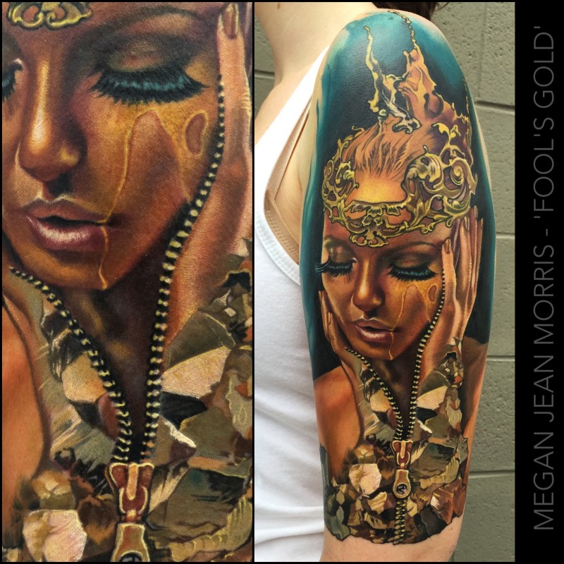大臂写实彩色女性肖像和拉链纹身图案