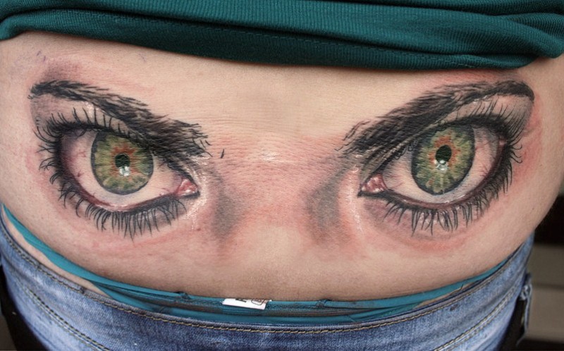 令人毛骨悚然的邪恶女人眼睛纹身图案