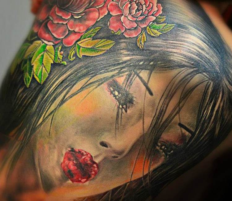 肩部彩色新日式艺妓纹身图案