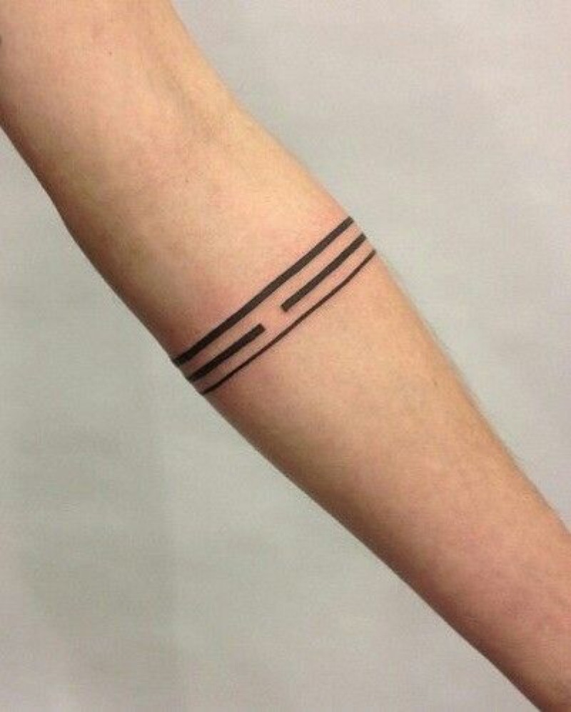 手臂简约黑色异常条纹纹身图案