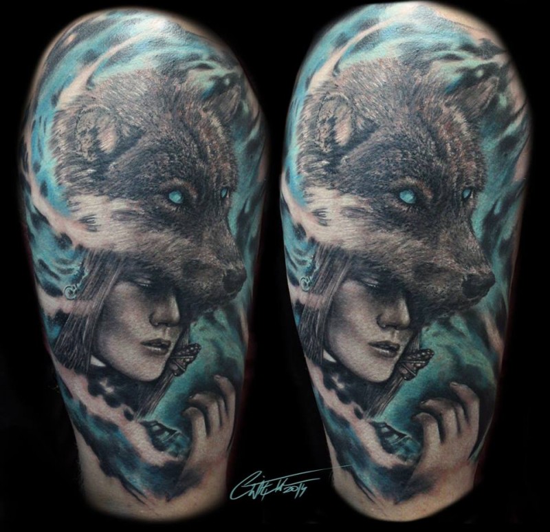 彩色狼头与女人脸奇特组合纹身图案