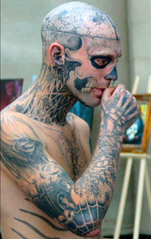 僵尸男孩头部面部颈部纹身图案