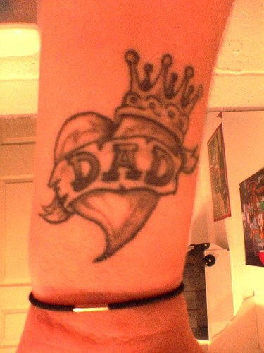 爱心字母皇冠纹身图案