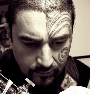 男子脸部部落毛利族纹身图案