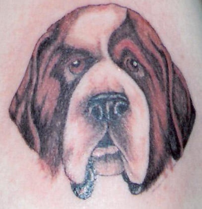 可爱的狗头部纹身图案