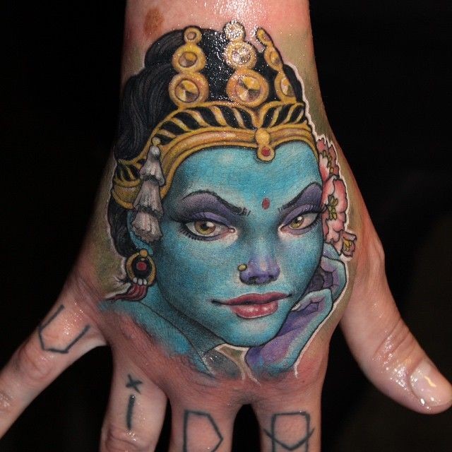 手背插画风格印度教女神肖像纹身图案