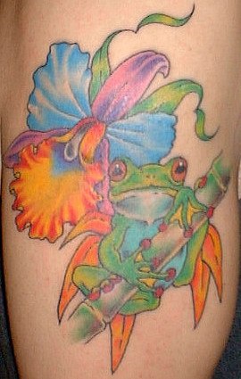 腿部彩色五颜六色青蛙与花朵纹身