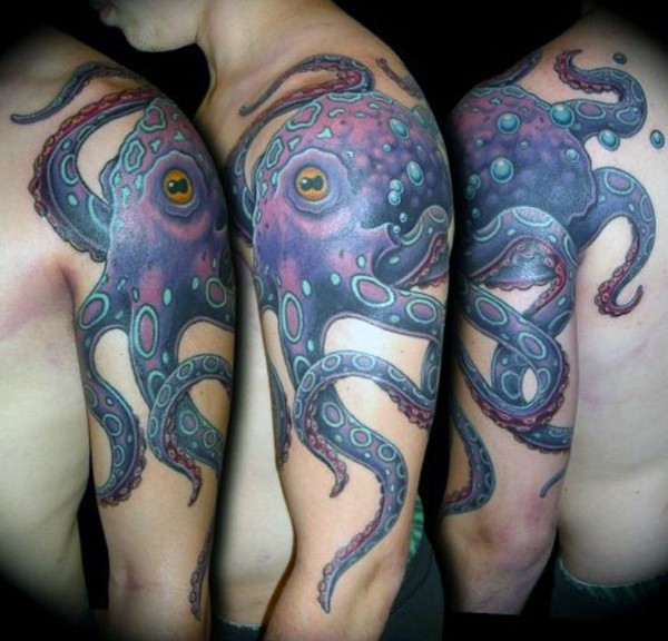 肩部彩色有趣的章鱼纹身图案