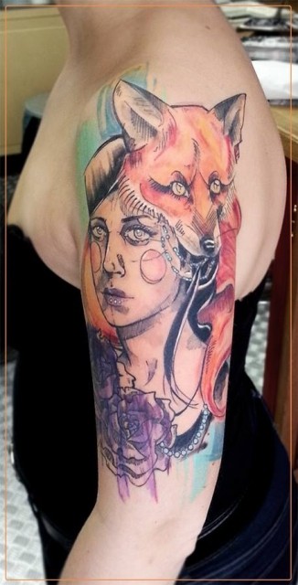 手臂插画风格彩色女人与狐狸纹身图案