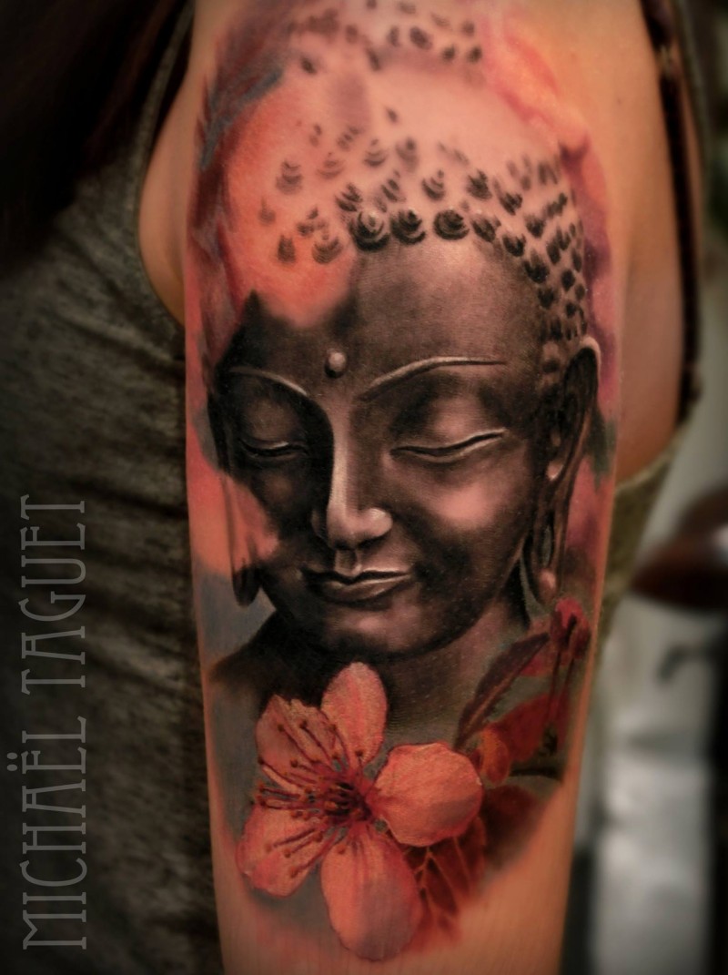 手臂彩色花卉如来佛祖雕像纹身图案