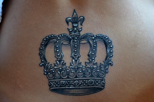 优雅的皇冠纹身图案