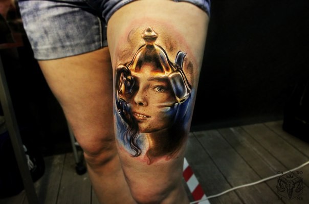 大腿彩色女孩肖像头顶茶壶纹身图案